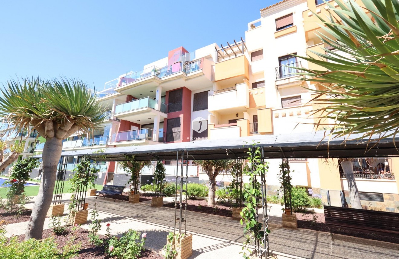 Resale - Apartment / flat -
Orihuela Costa - Costa Blanca