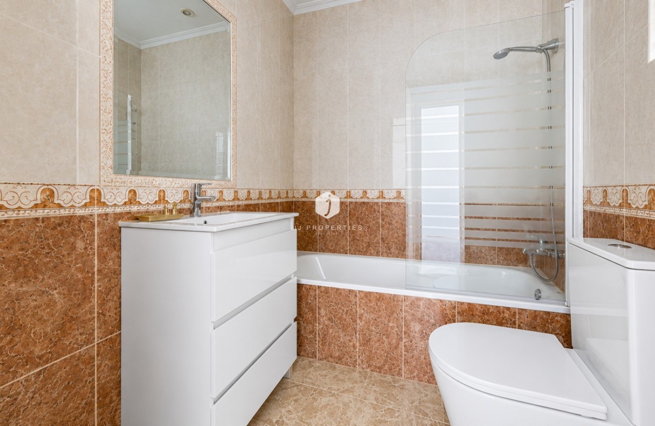 Tweedehands - Chalet -
Orihuela Costa - Costa Blanca