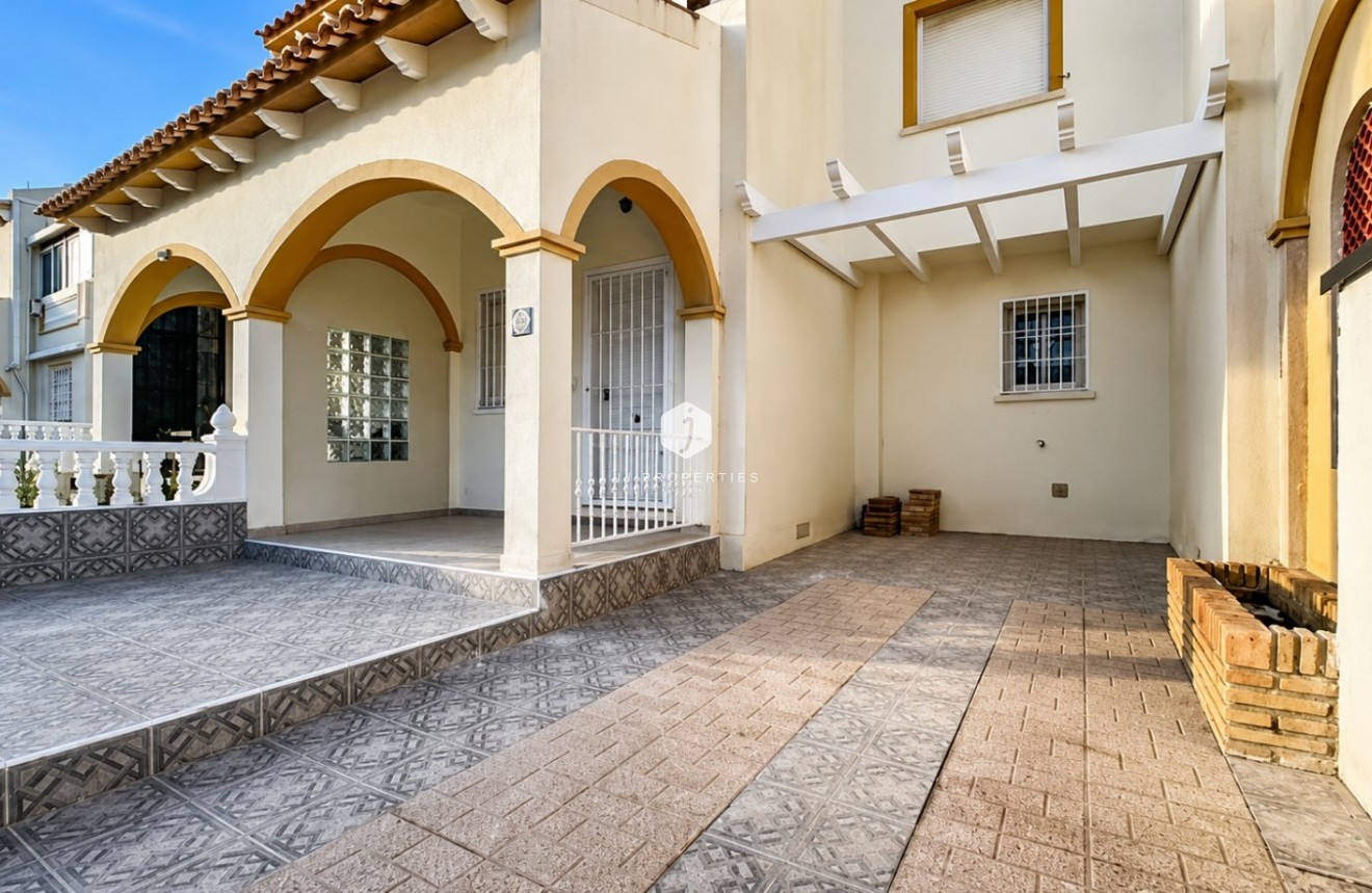 Tweedehands - Chalet -
Orihuela Costa - Costa Blanca