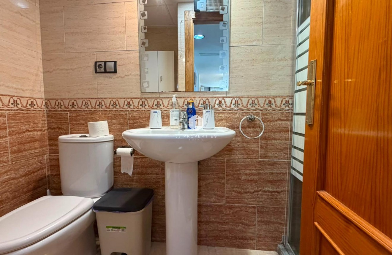 Resale - Apartment / flat -
Torrevieja