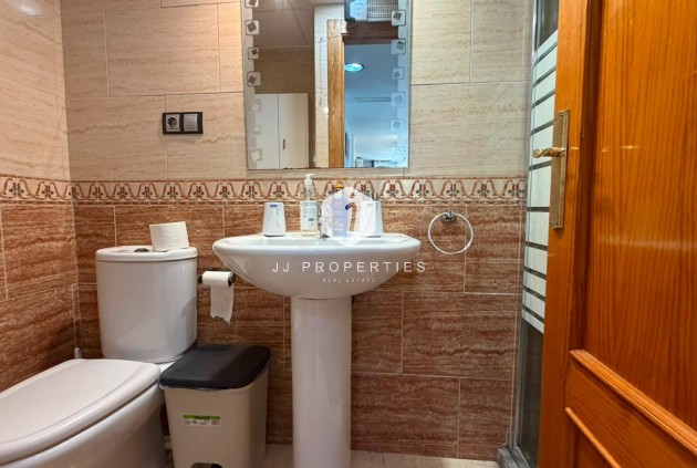 Resale - Apartment / flat -
Torrevieja