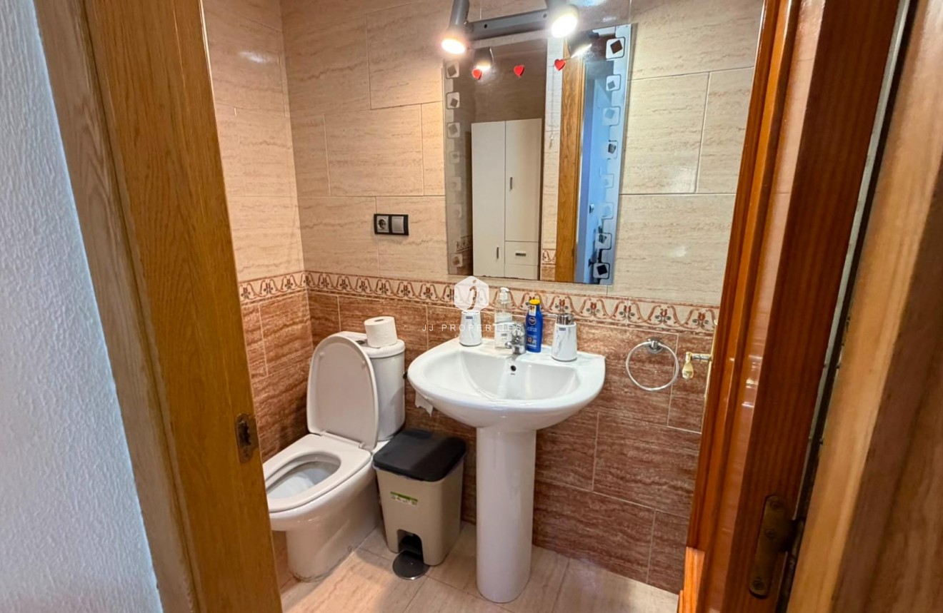 Resale - Apartment / flat -
Torrevieja