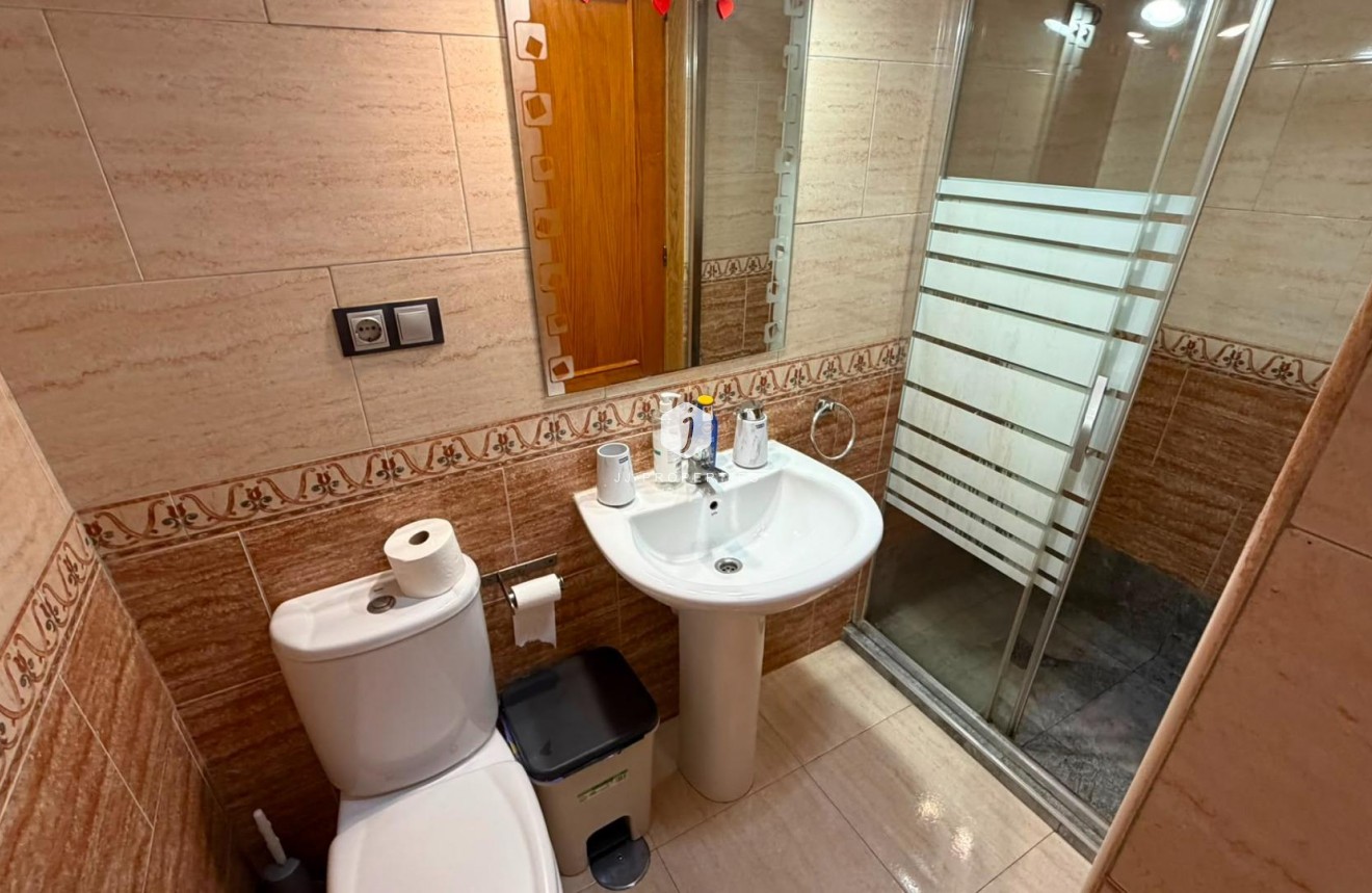 Resale - Apartment / flat -
Torrevieja