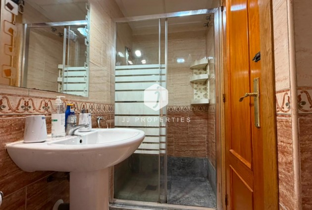 Resale - Apartment / flat -
Torrevieja