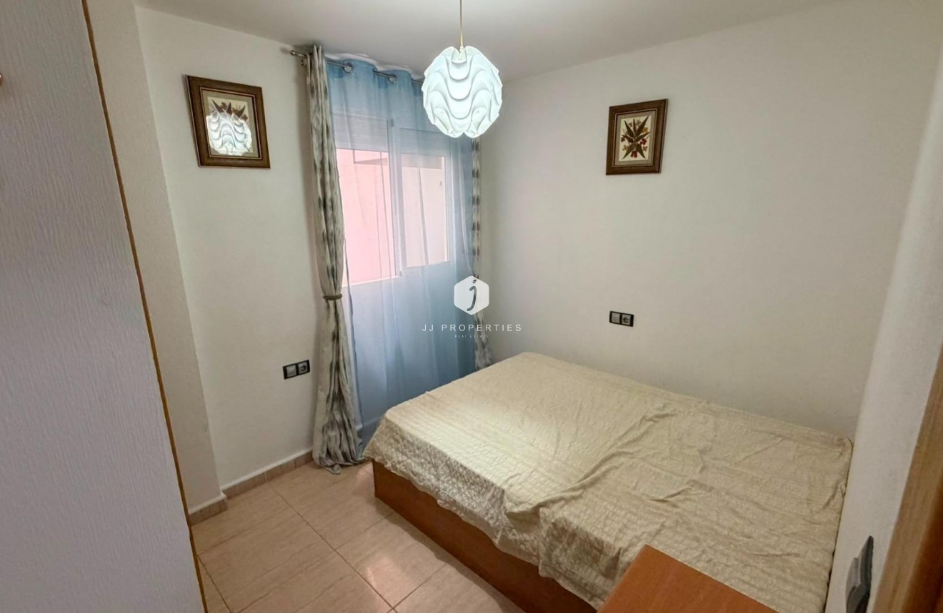 Resale - Apartment / flat -
Torrevieja