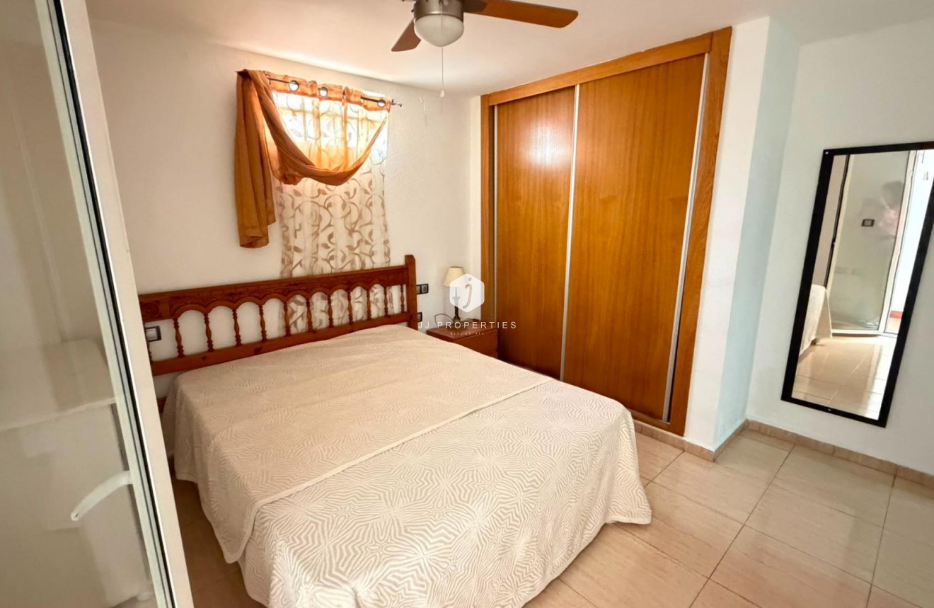 Resale - Apartment / flat -
Torrevieja