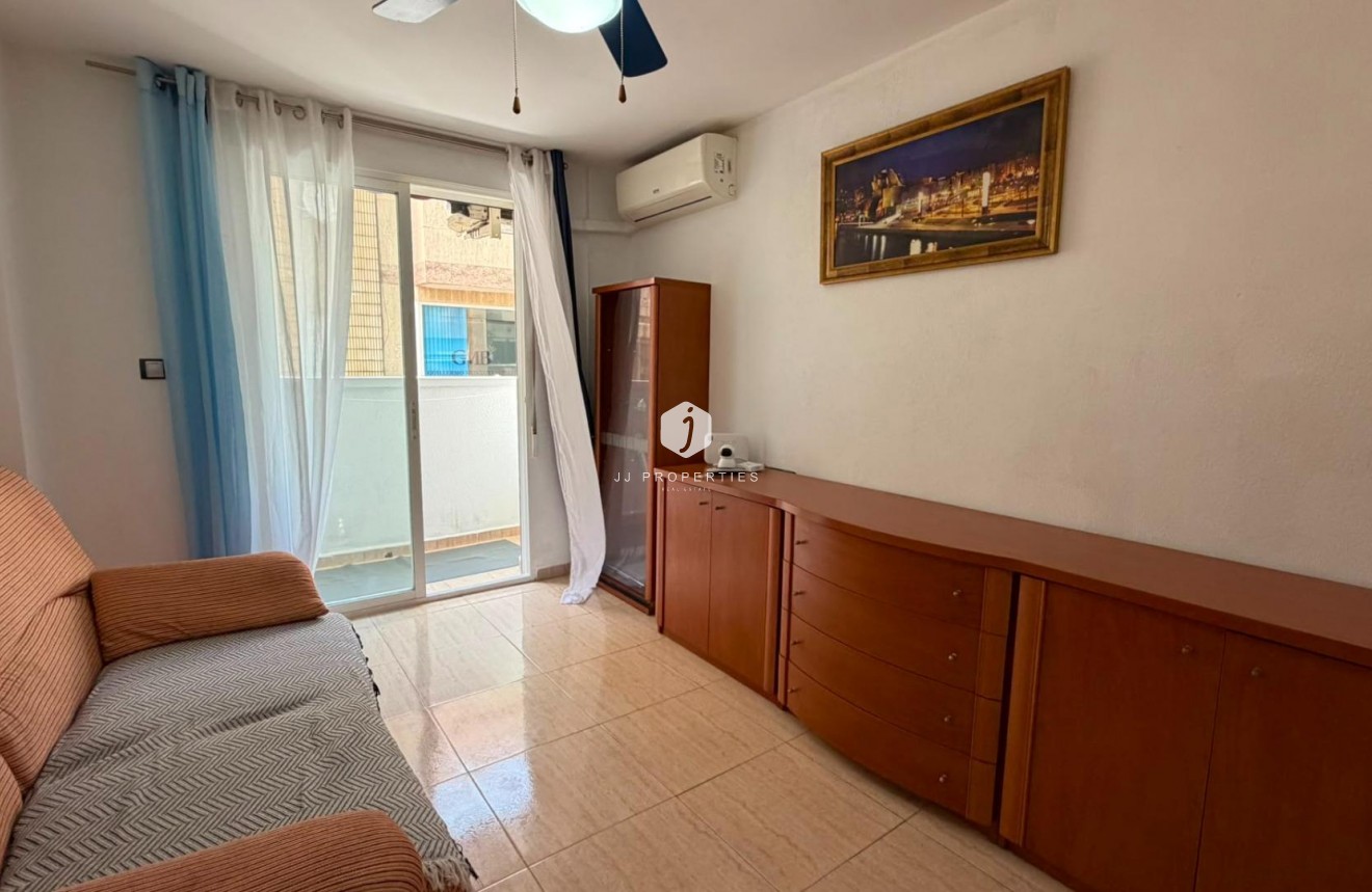 Resale - Apartment / flat -
Torrevieja