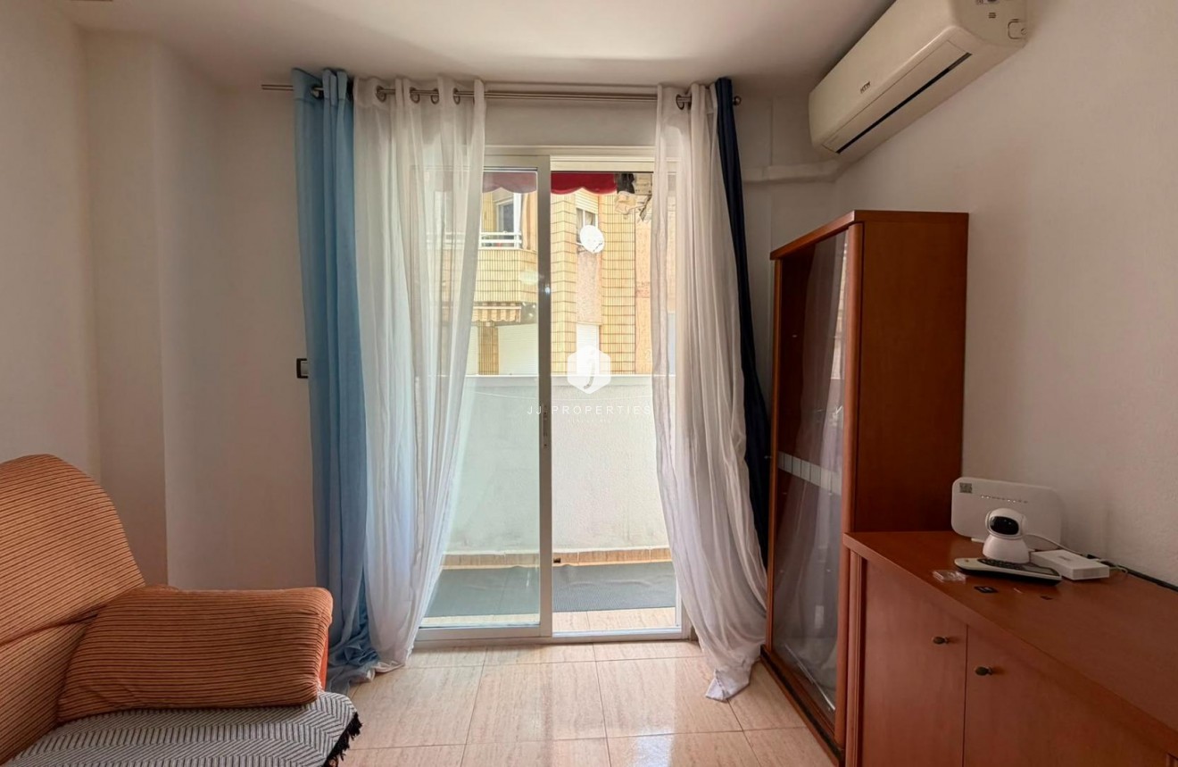 Resale - Apartment / flat -
Torrevieja