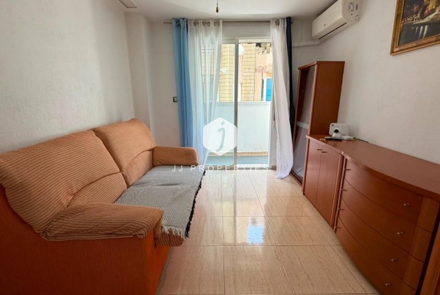 Resale - Apartment / flat -
Torrevieja