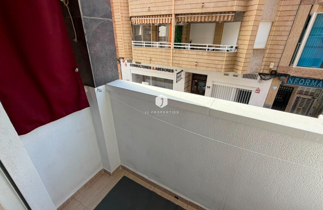 Resale - Apartment / flat -
Torrevieja