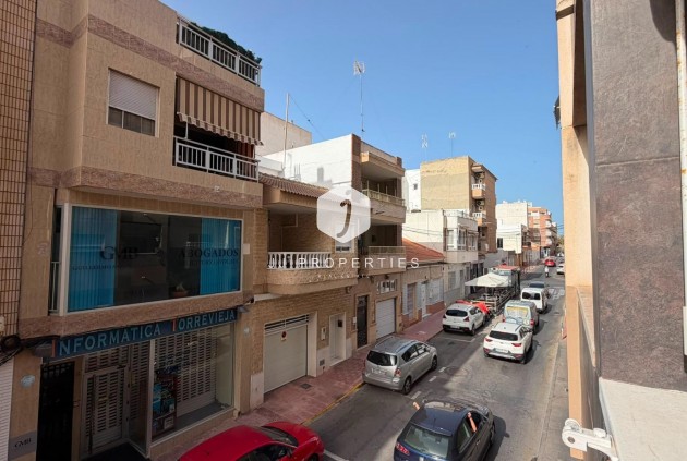Resale - Apartment / flat -
Torrevieja