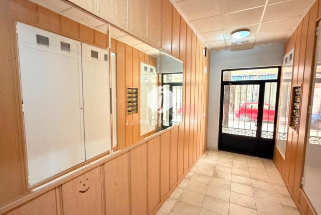Resale - Apartment / flat -
Torrevieja