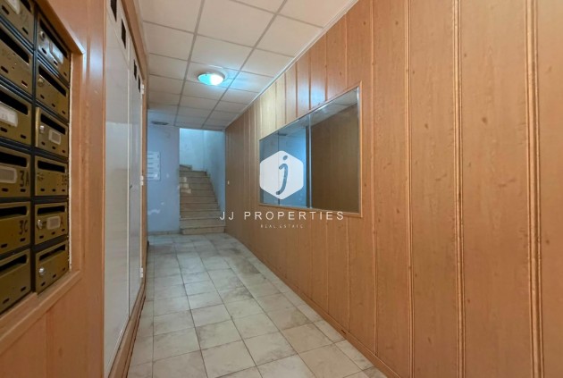 Resale - Apartment / flat -
Torrevieja
