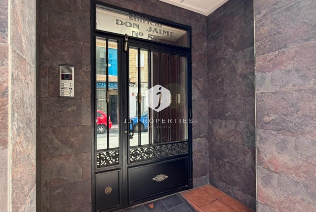 Resale - Apartment / flat -
Torrevieja
