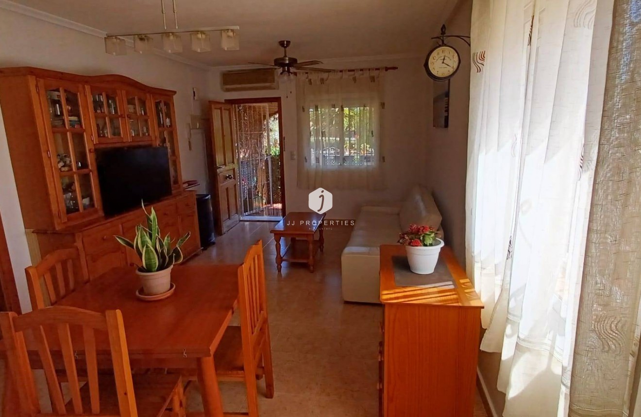 Resale - Bungalow -
Orihuela Costa - Los Almendros-la Florida