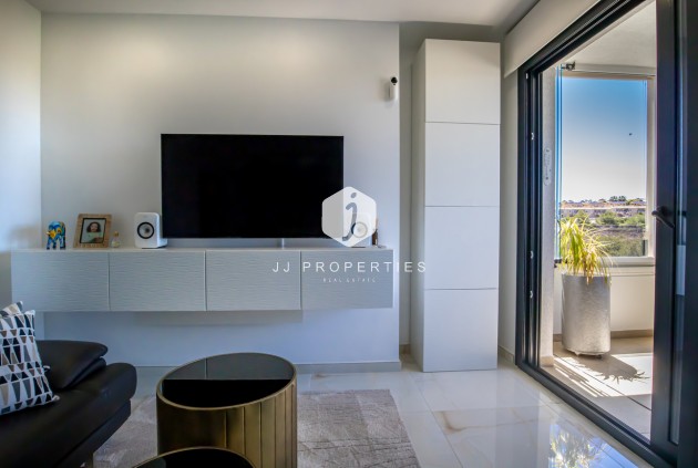 Aus zweiter Hand - Penthouse -
Los Altos - AMANECER