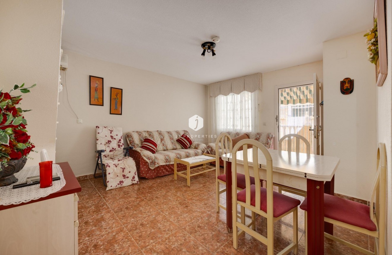 Tweedehands - Villa -
Torrevieja - El Limonar
