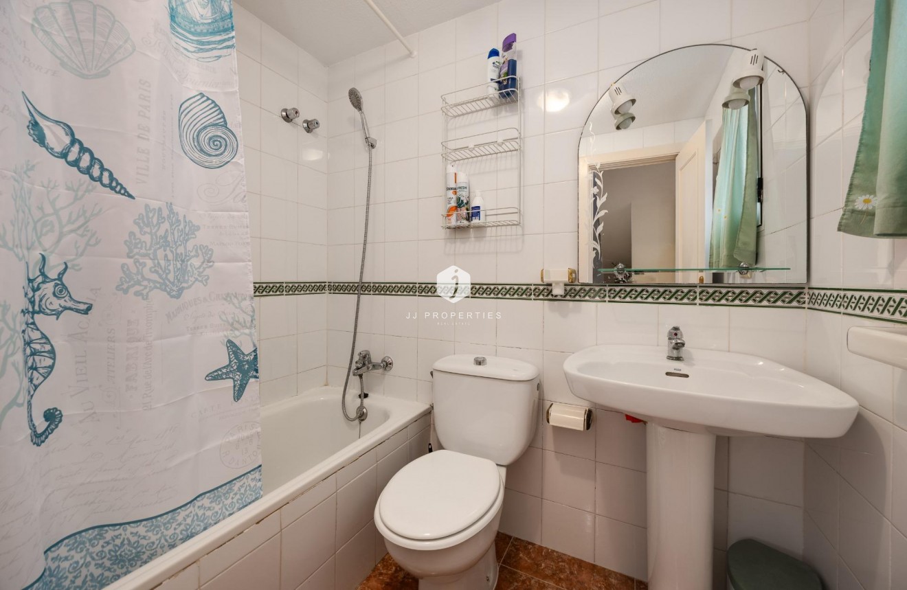 Tweedehands - Villa -
Torrevieja - El Limonar