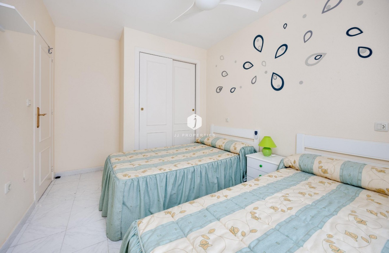Tweedehands - Villa -
Torrevieja - El Limonar