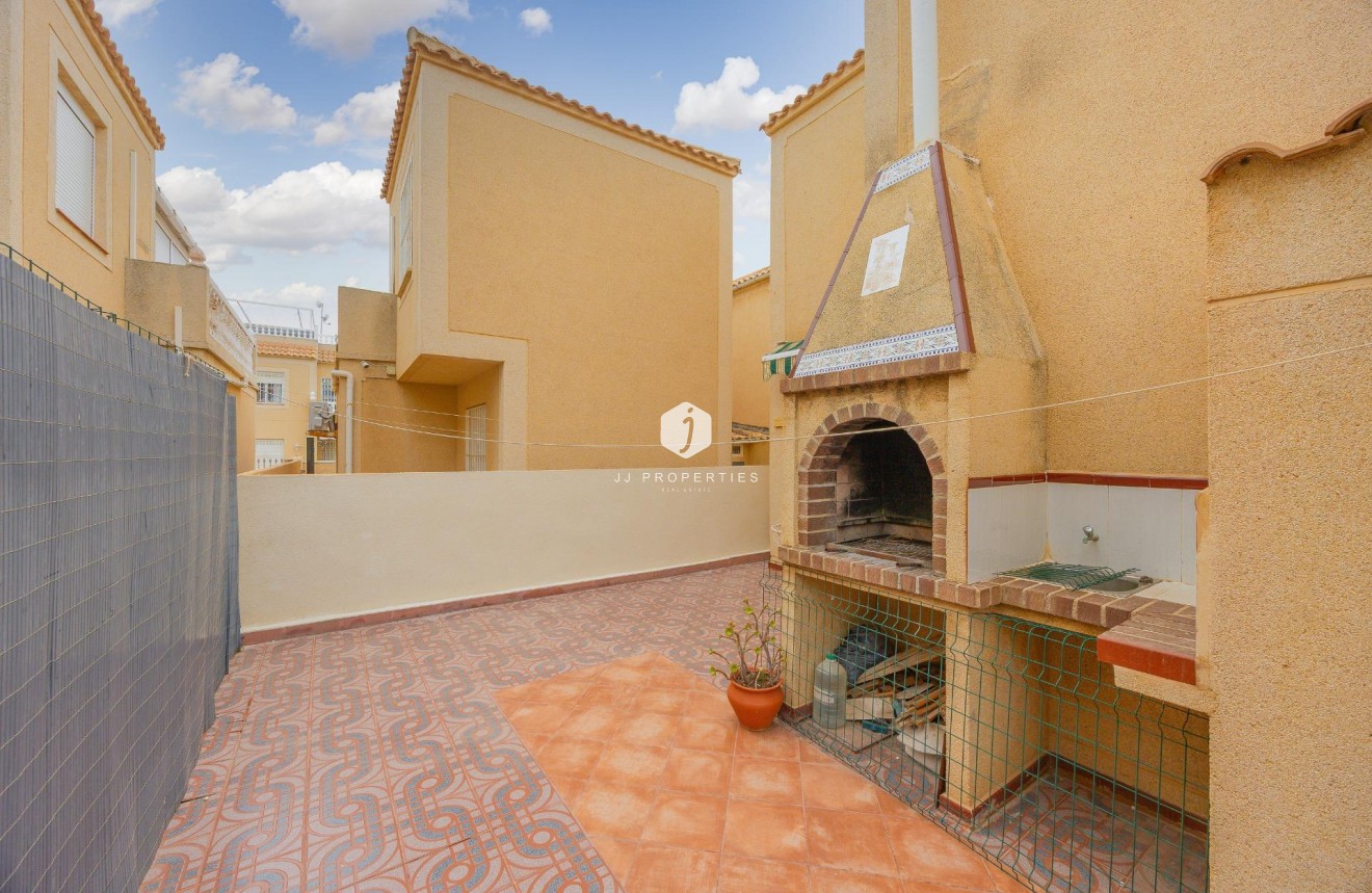 Tweedehands - Villa -
Torrevieja - El Limonar