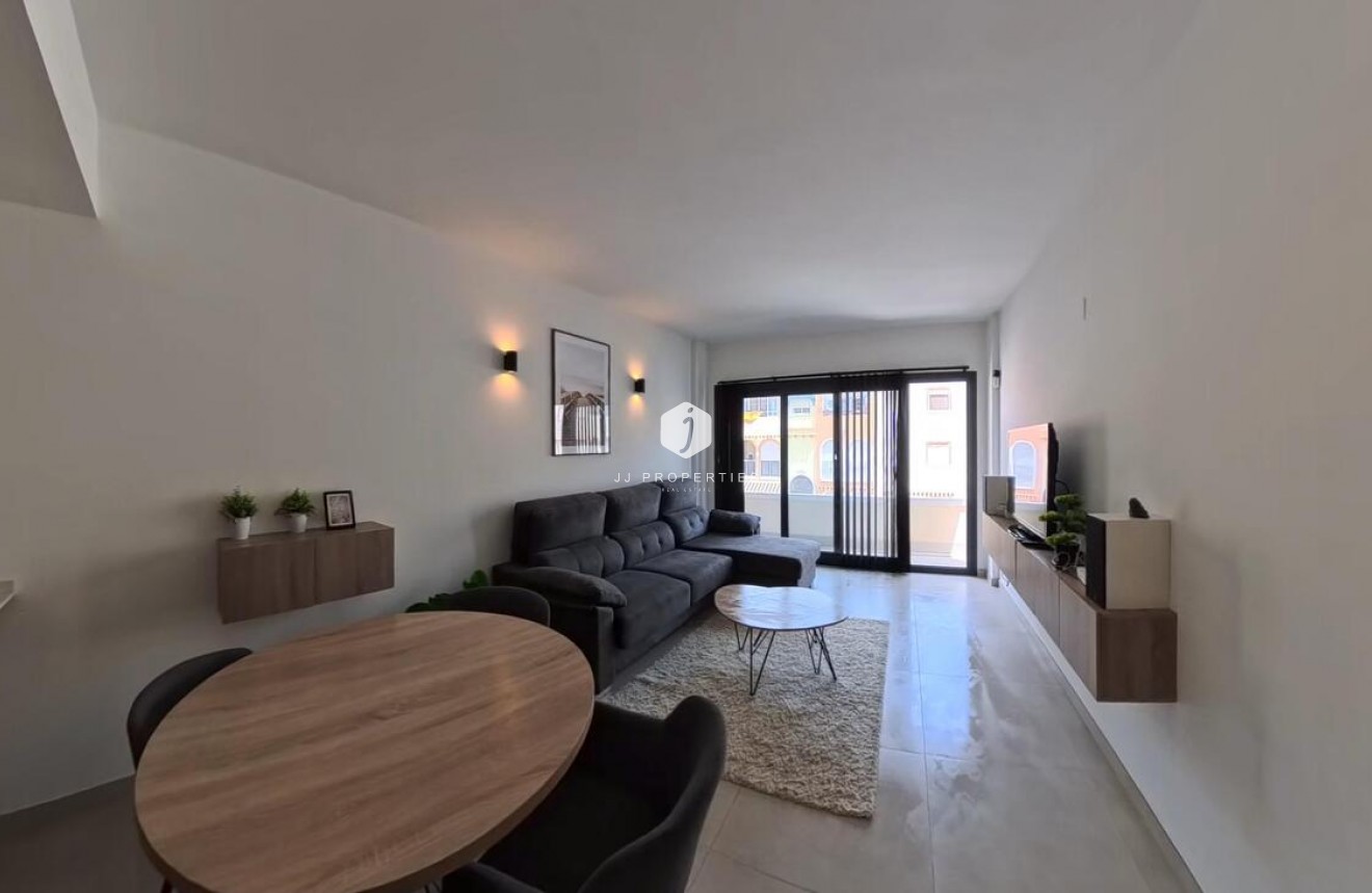Z drugiej ręki - Daszek -
Torrevieja
