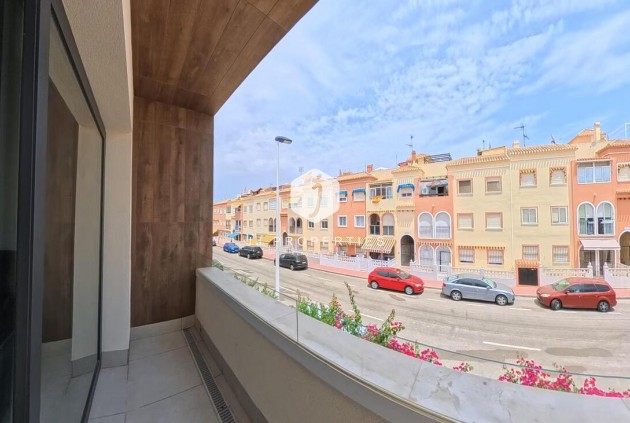 Z drugiej ręki - Daszek -
Torrevieja