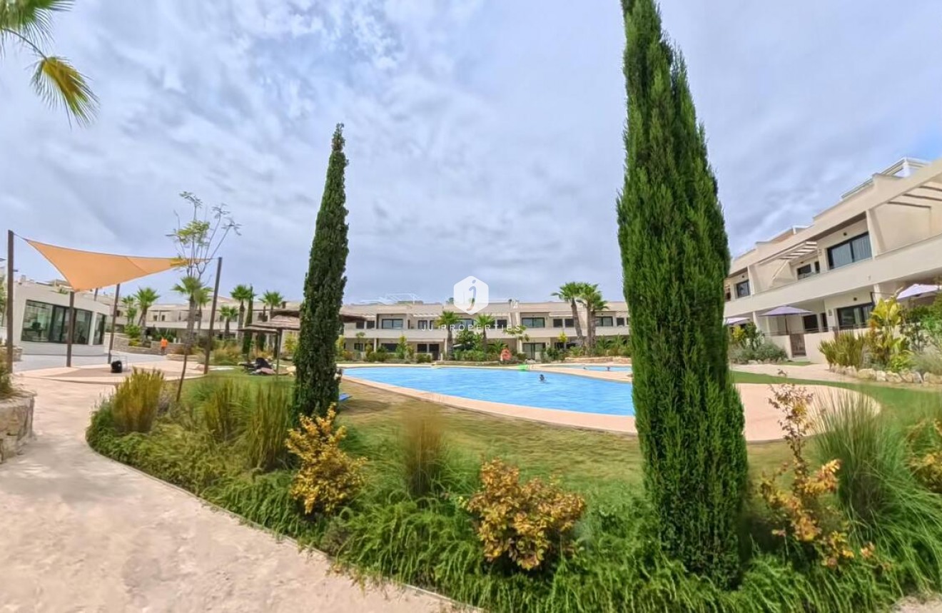 Z drugiej ręki - Daszek -
Torrevieja