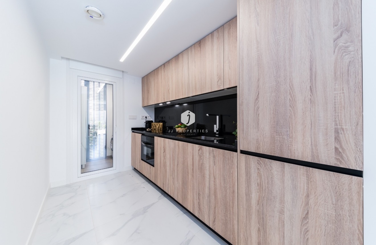 Resale - Apartment / flat -
Torrevieja - Costa Blanca