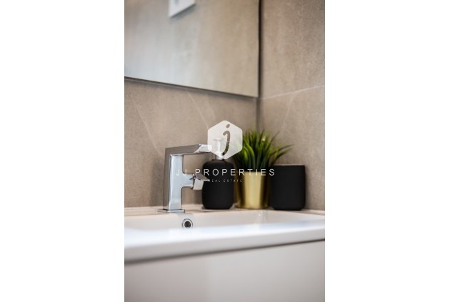 Resale - Apartment / flat -
Torrevieja - Costa Blanca