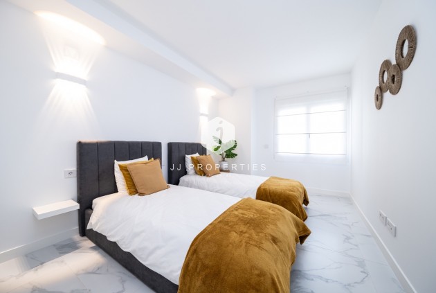 Resale - Apartment / flat -
Torrevieja - Costa Blanca