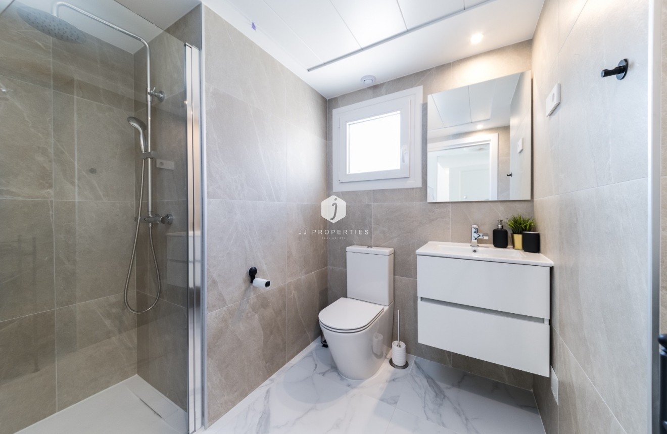 Resale - Apartment / flat -
Torrevieja - Costa Blanca