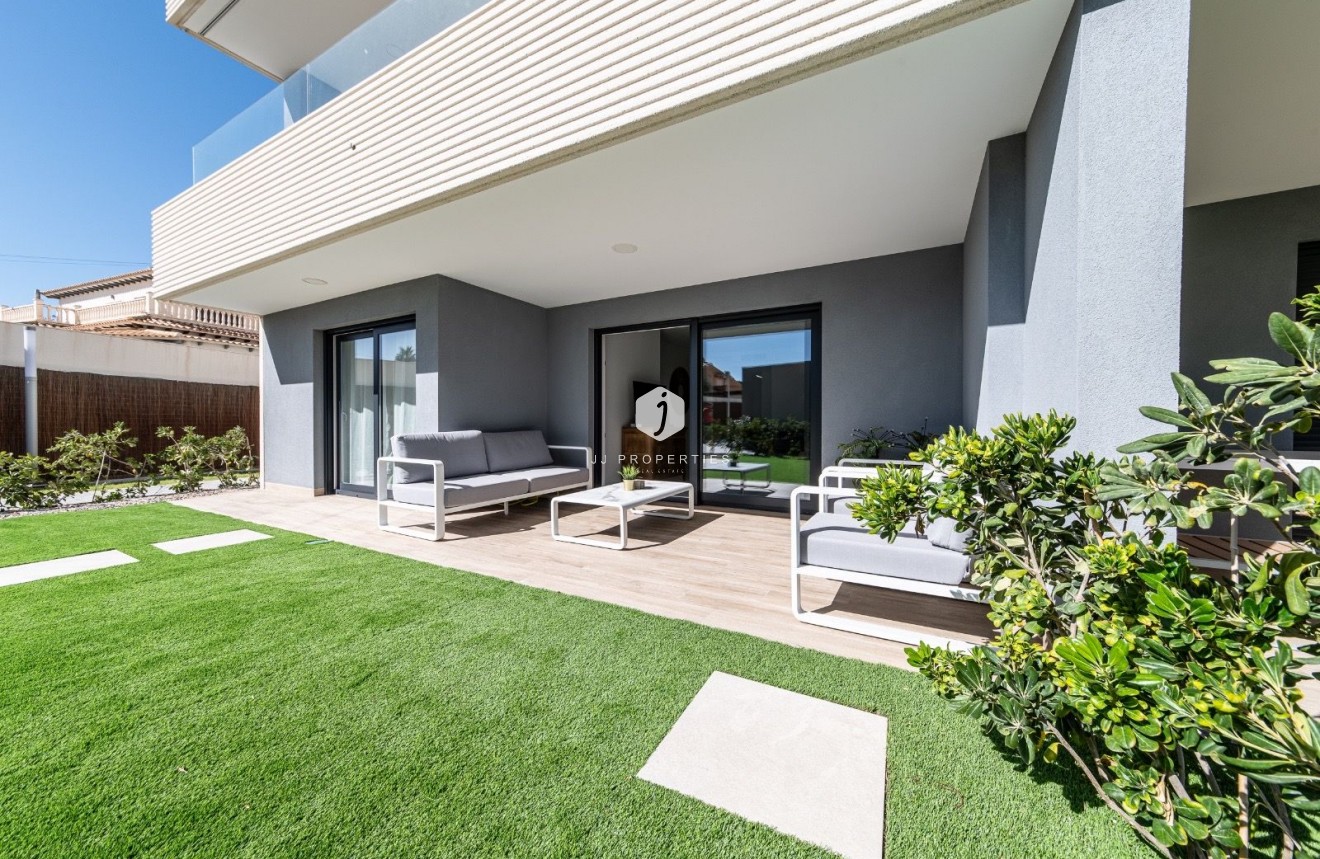 Resale - Apartment / flat -
Torrevieja - Costa Blanca