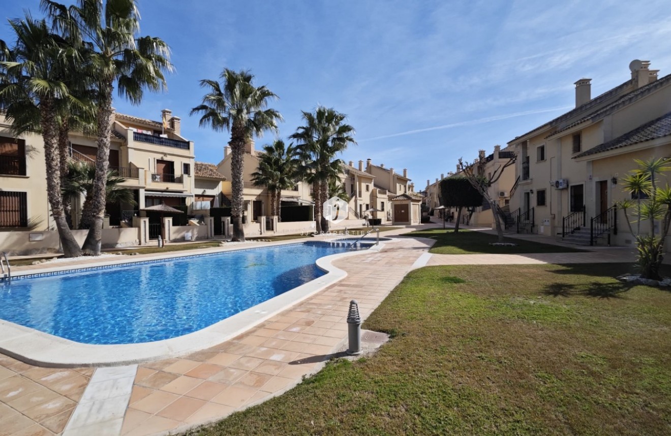 Tweedehands - Appartement / flat -
Algorfa - Inland