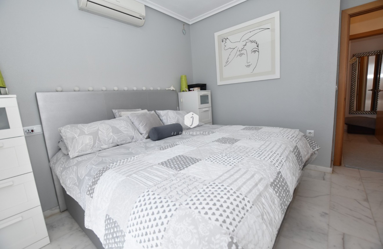 Tweedehands - Appartement / flat -
Algorfa - Inland