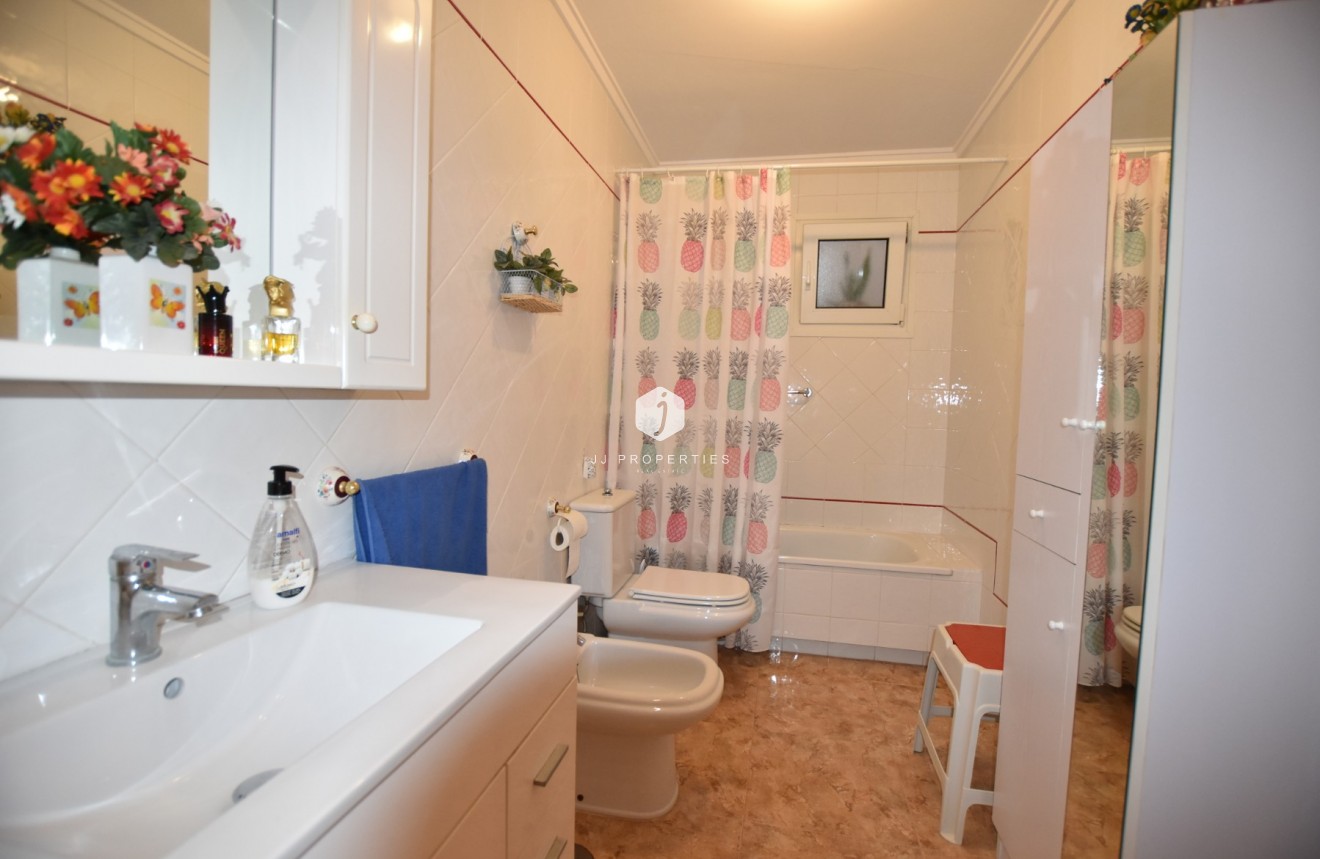 Aus zweiter Hand - Wohnung -
La Mata - Costa Blanca