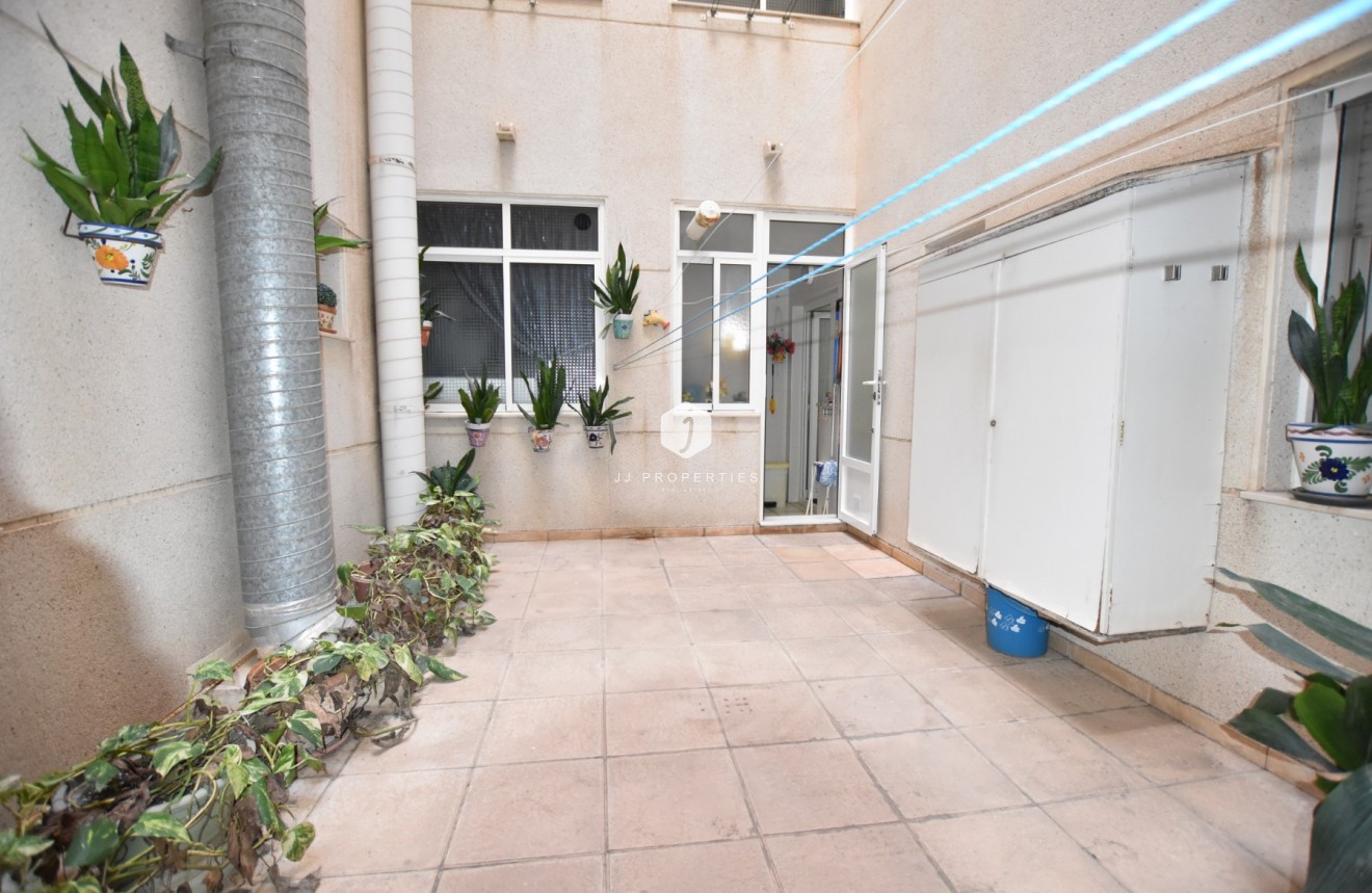 Aus zweiter Hand - Wohnung -
La Mata - Costa Blanca