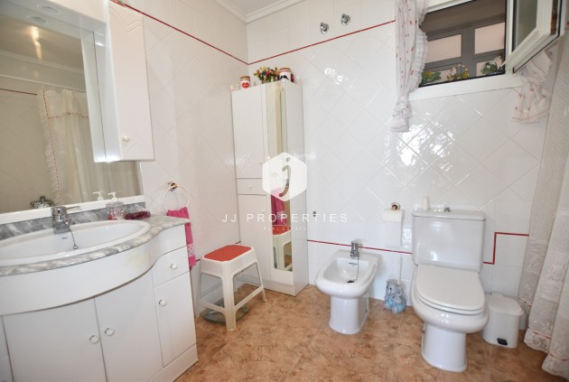 Aus zweiter Hand - Wohnung -
La Mata - Costa Blanca