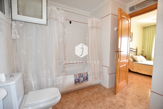 Aus zweiter Hand - Wohnung -
La Mata - Costa Blanca