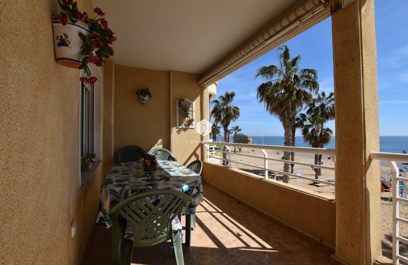 Aus zweiter Hand - Wohnung -
La Mata - Costa Blanca