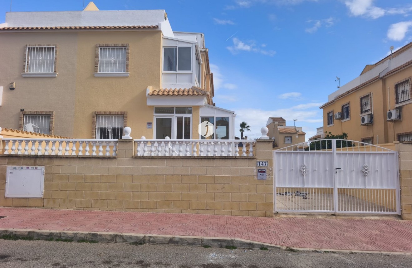 Segunda mano - Chalet -
Ciudad Quesada - Costa Blanca