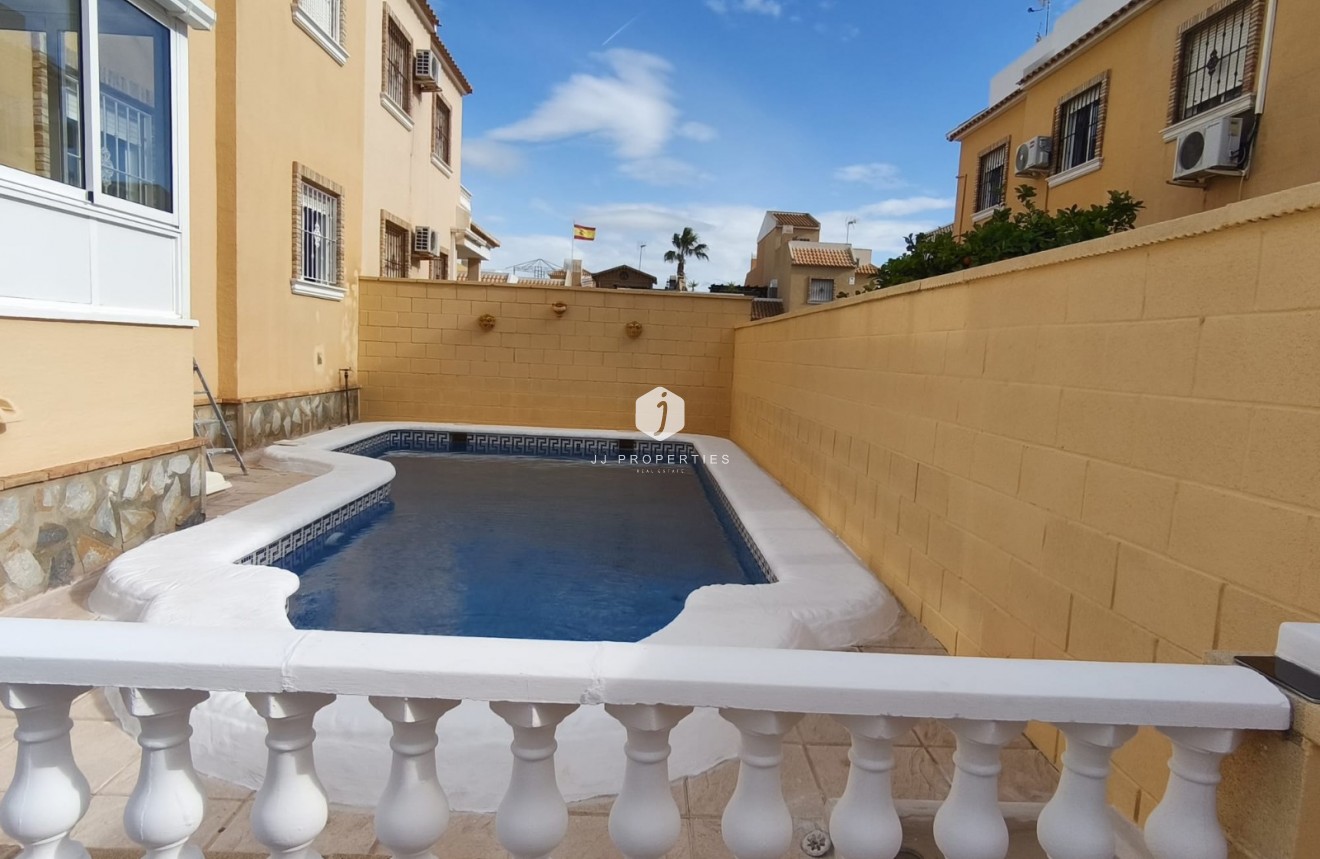 Segunda mano - Chalet -
Ciudad Quesada - Costa Blanca