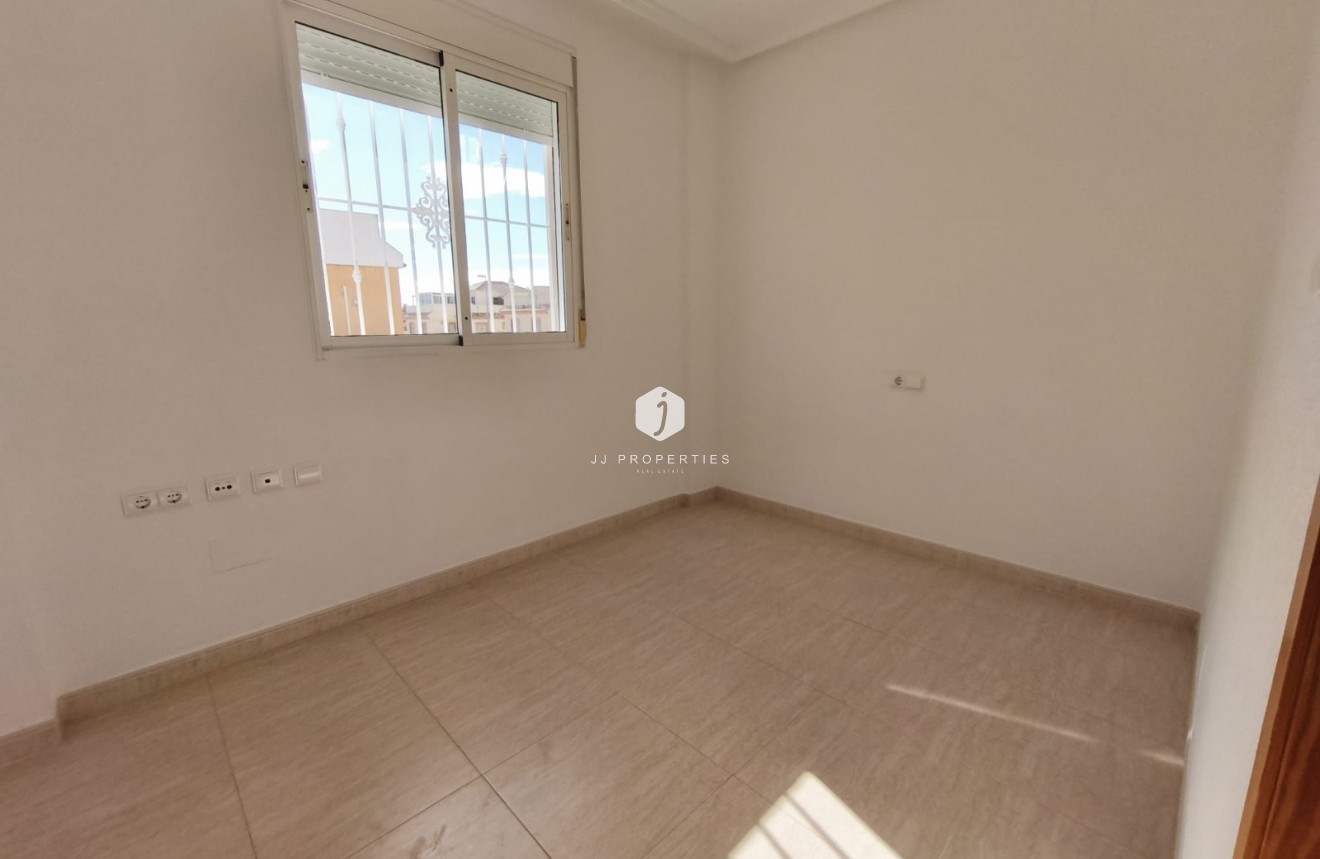 Segunda mano - Chalet -
Ciudad Quesada - Costa Blanca