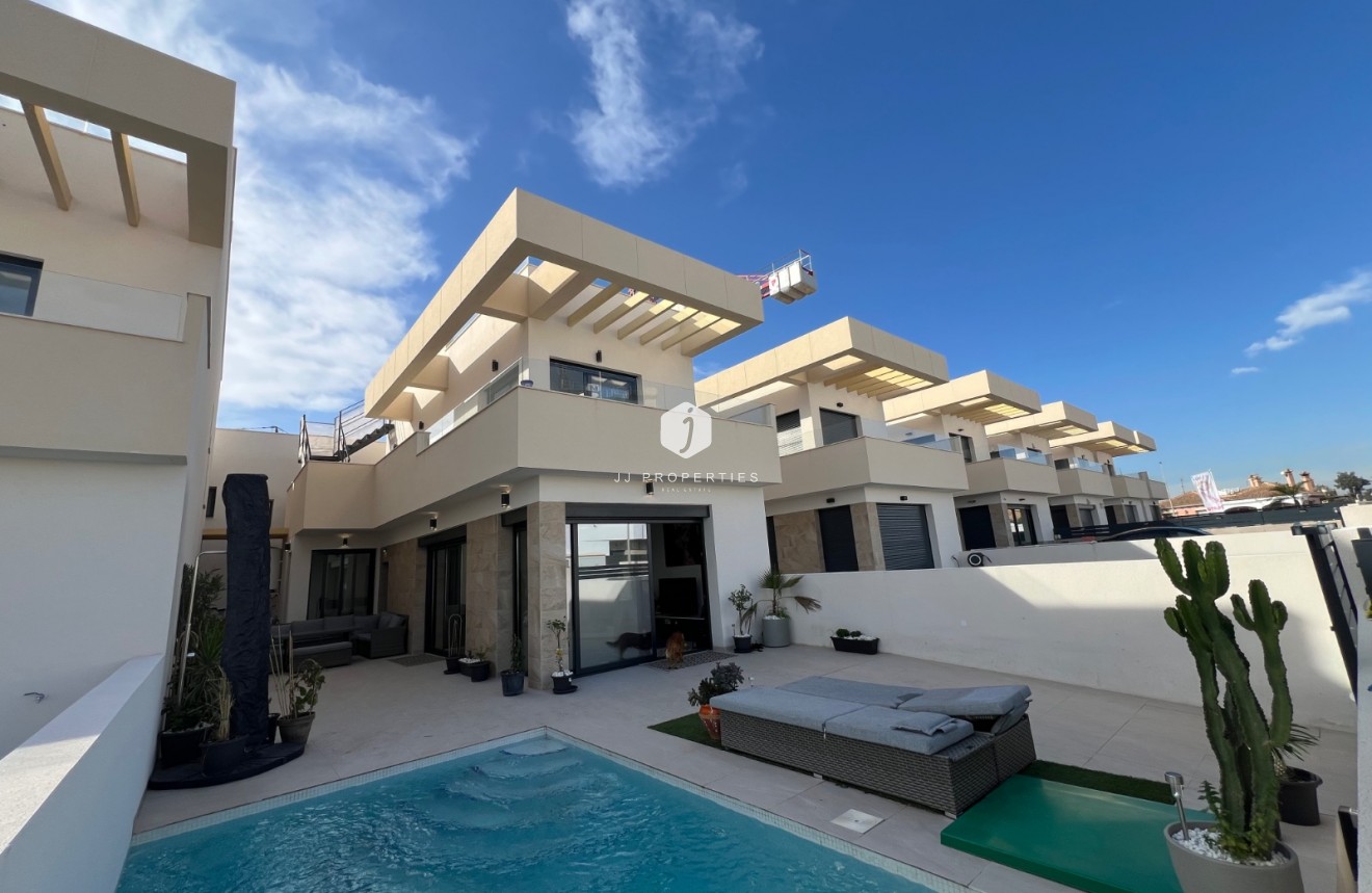 Segunda mano - Villa -
Los Montesinos - Costa Blanca