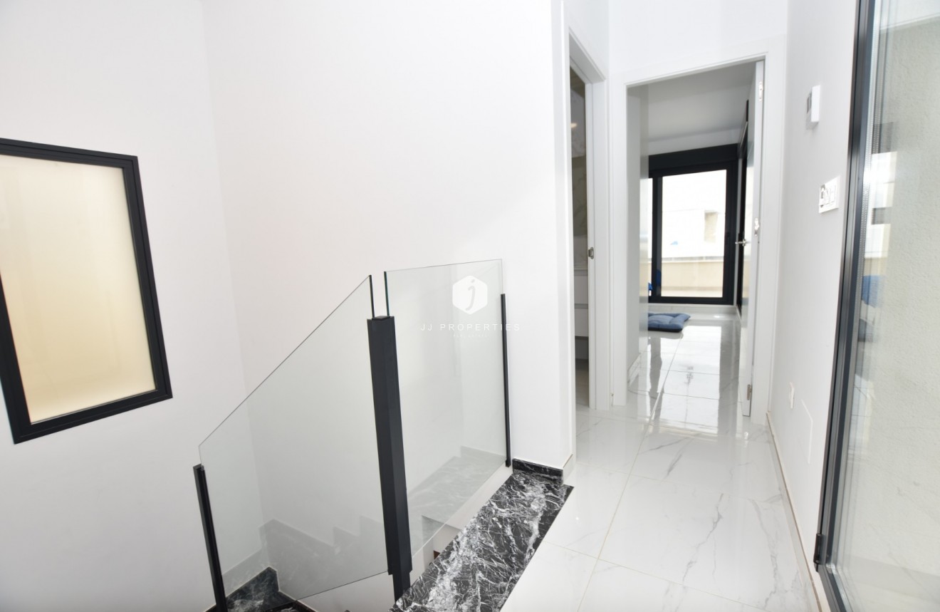 Segunda mano - Villa -
Los Montesinos - Costa Blanca