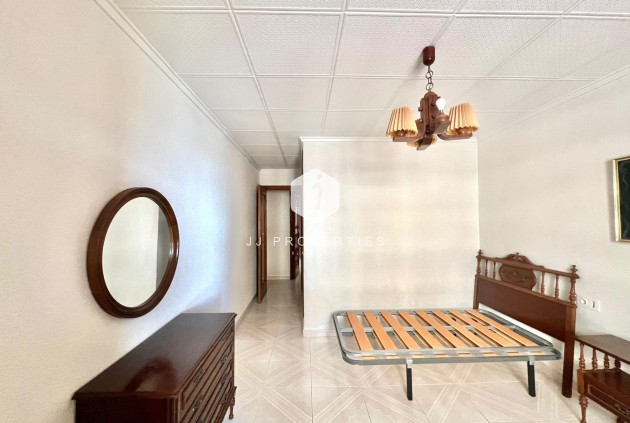 Segunda mano - Apartamento / piso -
Torrevieja - Acequion