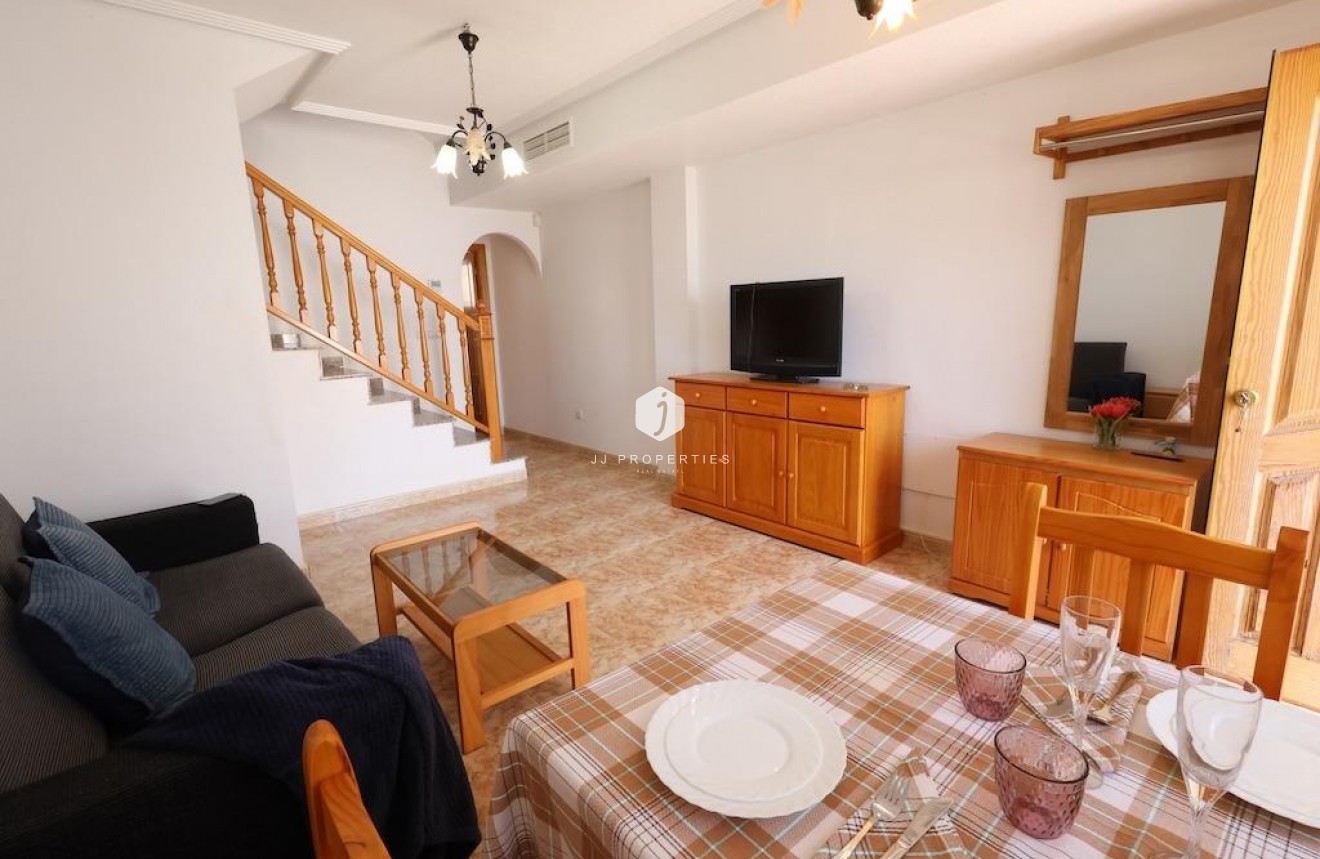 Aus zweiter Hand - Duplex -
Orihuela Costa - Costa Blanca