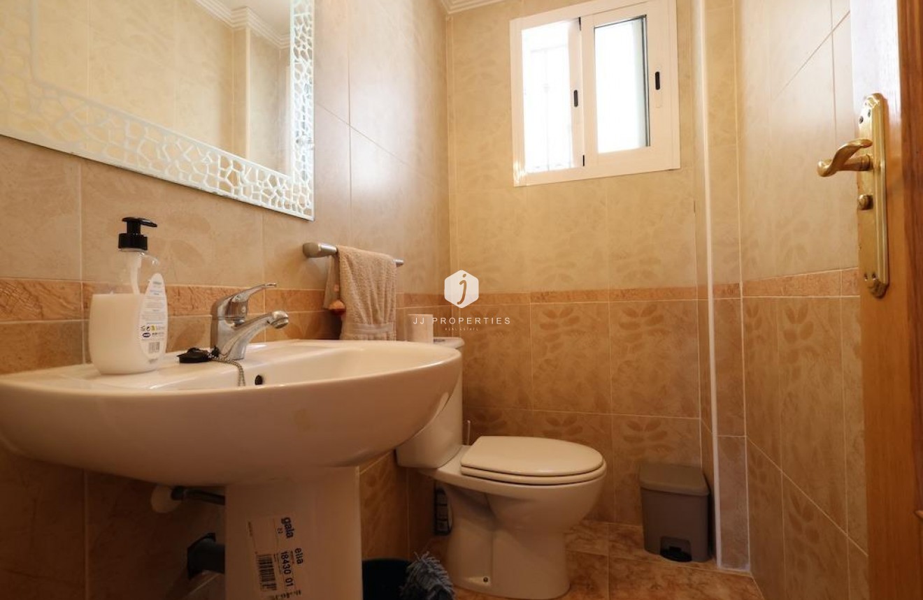 Aus zweiter Hand - Duplex -
Orihuela Costa - Costa Blanca