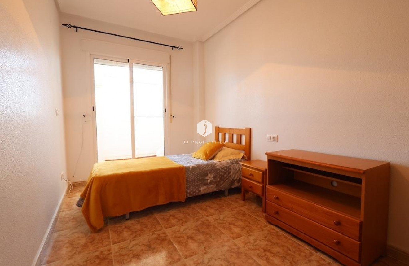Aus zweiter Hand - Duplex -
Orihuela Costa - Costa Blanca