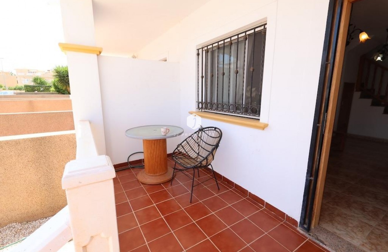 Aus zweiter Hand - Duplex -
Orihuela Costa - Costa Blanca