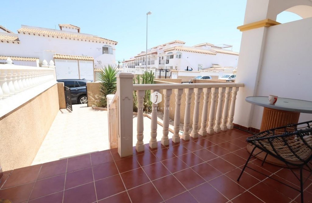 Aus zweiter Hand - Duplex -
Orihuela Costa - Costa Blanca
